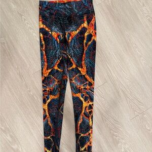 InkBurn Lava Print Leggings EUC